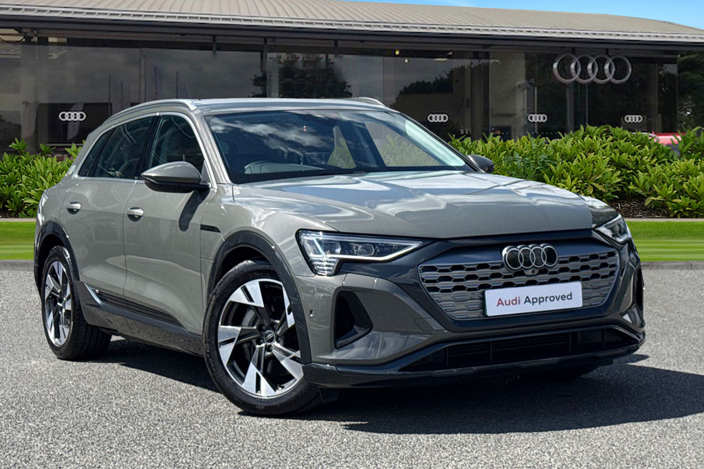 Audi Q8 e tron Sportback S Line 50 E-tron Quattro 250,00 Kw Black #1