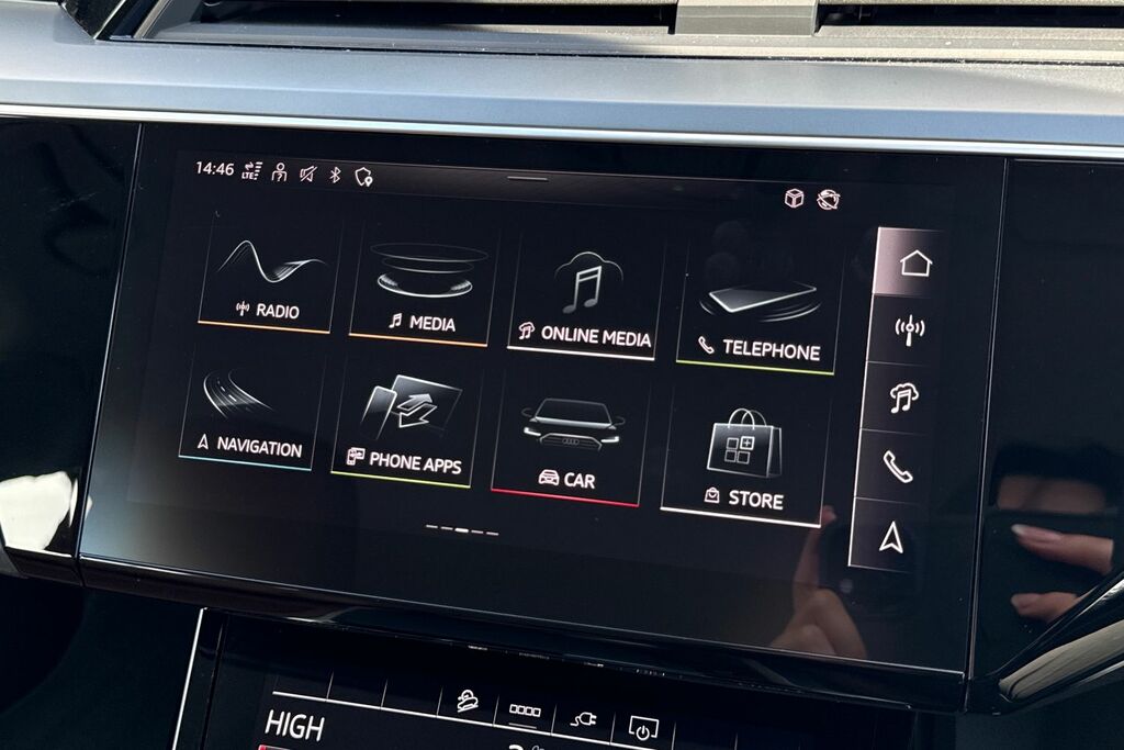 Audi Q8 e tron Sportback S Line 50 E-tron Quattro 250,00 Kw Black #51