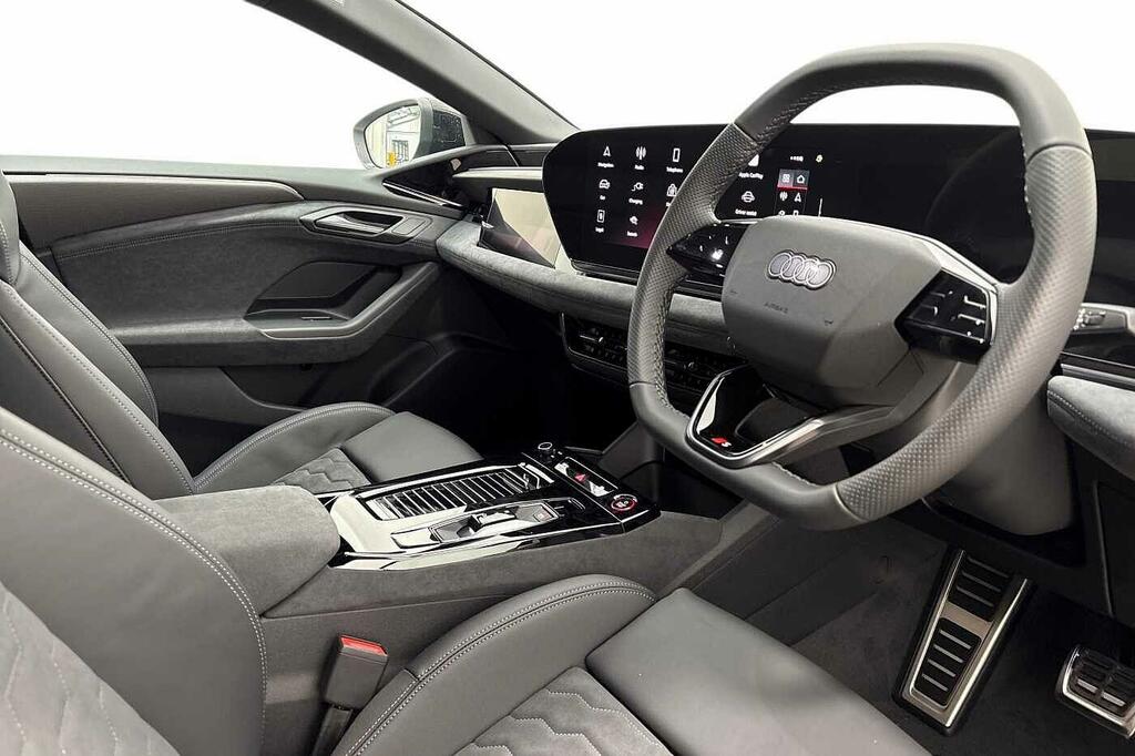 Audi A6 Edition 1 E-tron Performance 270,00 Kw White #6