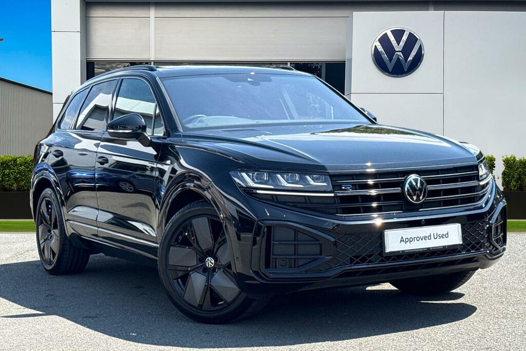 Volkswagen Touareg 3.0 V6 Tdi 4Motion 286 Black Edition Towbar, Dyna Black