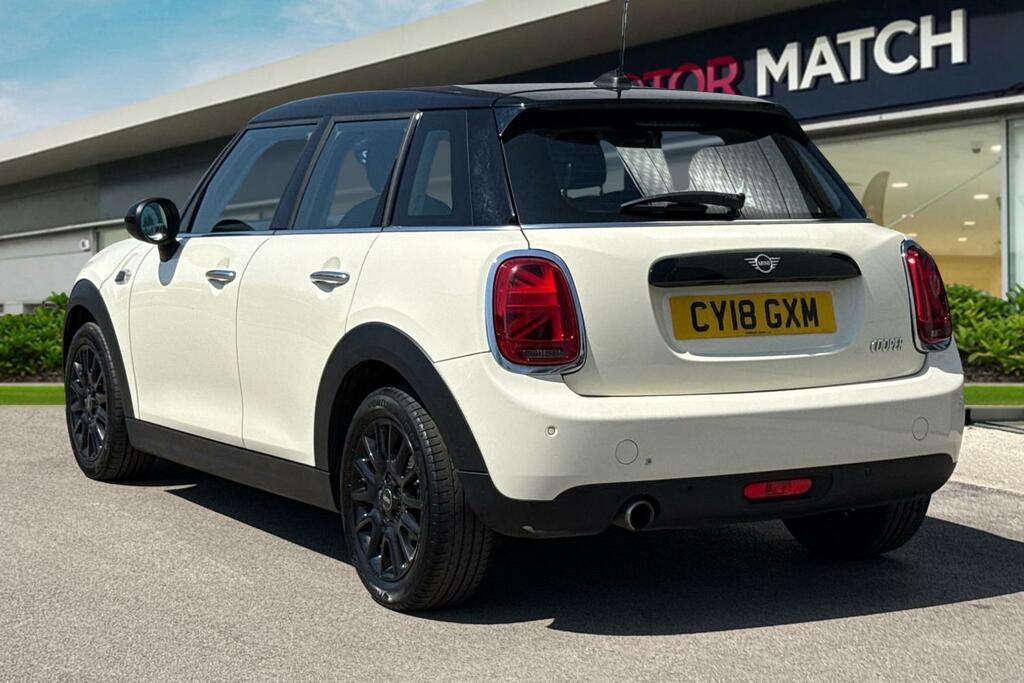 Mini Hatch 1.5 Cooper Euro 6 Ss CY18GXM White #2
