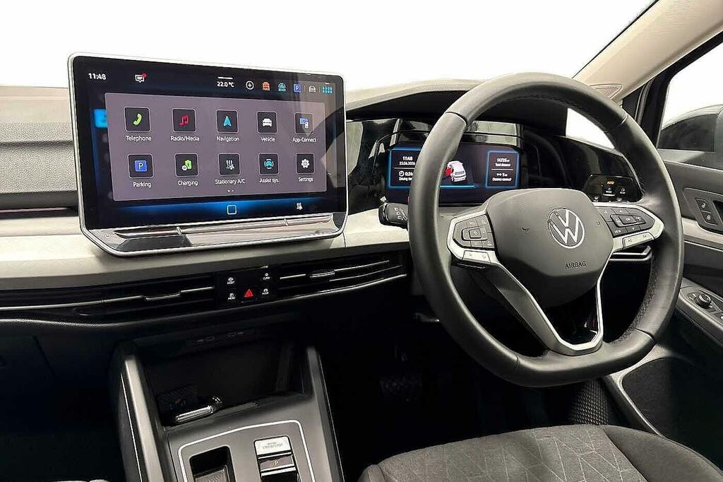 Volkswagen Golf 1.5 Tsi 204 Match Ehybrid Dsg Black #2