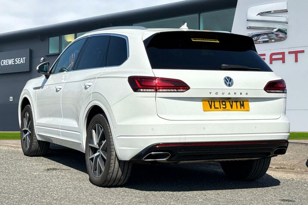 Volkswagen Touareg 3.0 Tdi V6 R-line Tiptronic 4Motion Euro 6 Ss 5 White #2