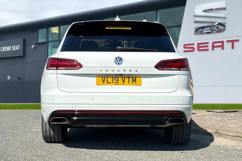 Volkswagen Touareg 3.0 Tdi V6 R-line Tiptronic 4Motion Euro 6 Ss 5 White #4