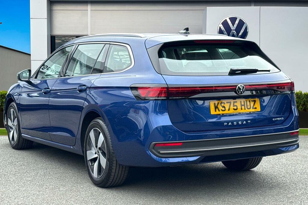 Volkswagen Passat 1.5 Tsi Ehybrid Life Dsg Blue #2