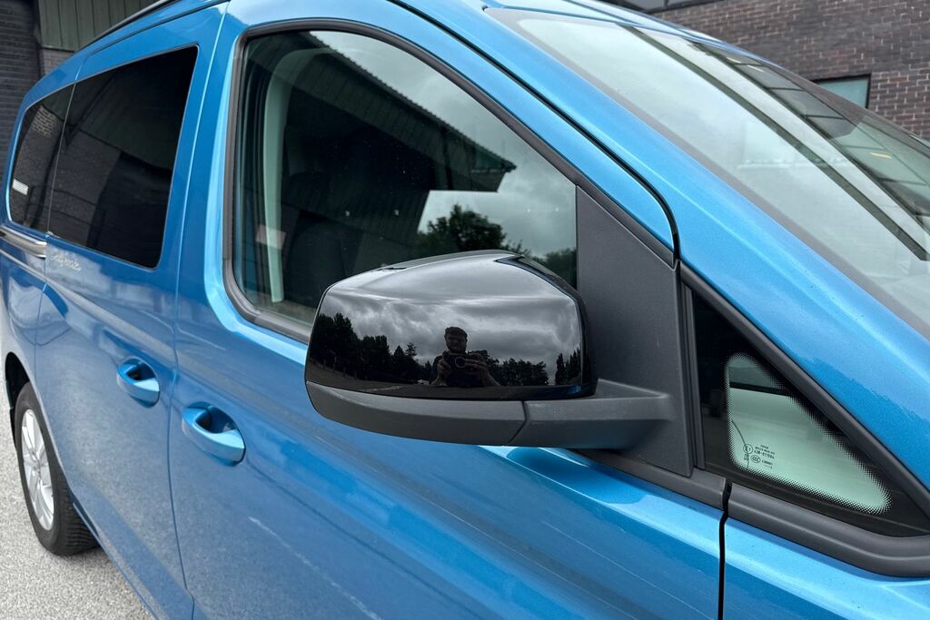 Volkswagen Caddy California Maxi C20 California Maxi 114 Ps 1.5 Tsi 7Sp Dsg Blue #25