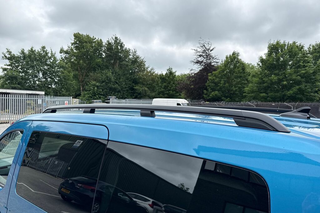Volkswagen Caddy California Maxi C20 California Maxi 114 Ps 1.5 Tsi 7Sp Dsg Blue #42