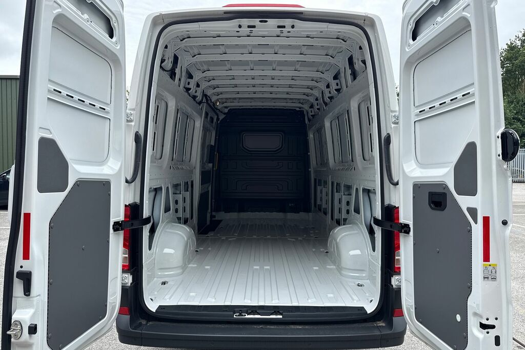 Volkswagen Crafter 2.0 Tdi 140Ps Commerce Plus High Roof Van White #6