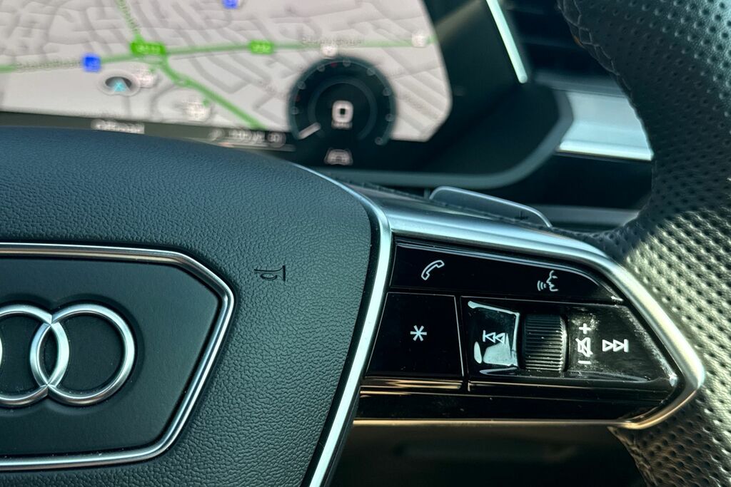 Audi Q8 e tron 250Kw 50 Quattro 95Kwh Black Edition Esta Grey #47