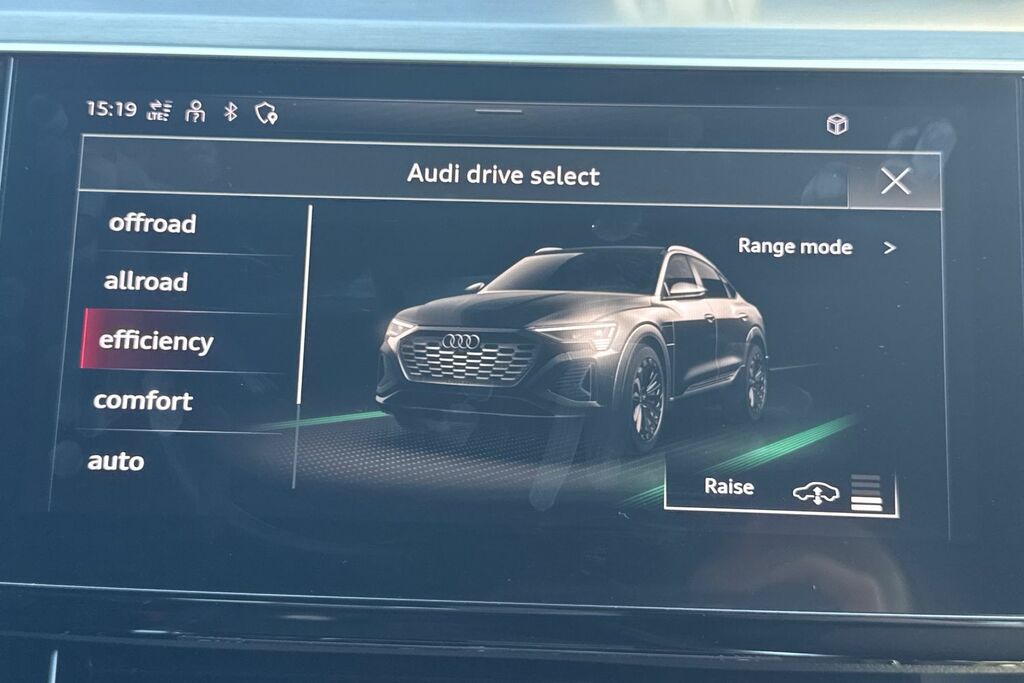 Audi Q8 e tron 250Kw 50 Quattro 95Kwh Black Edition Esta Grey #54