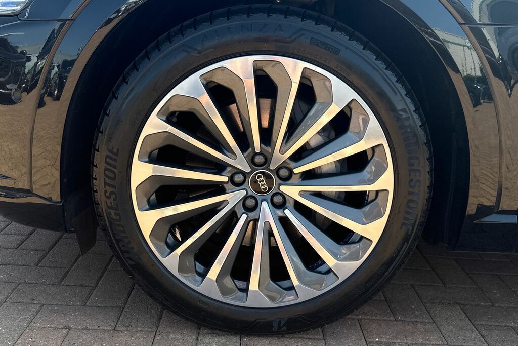 Audi Q8 e tron 250Kw 50 Quattro 95Kwh Black Edition Esta Grey #12