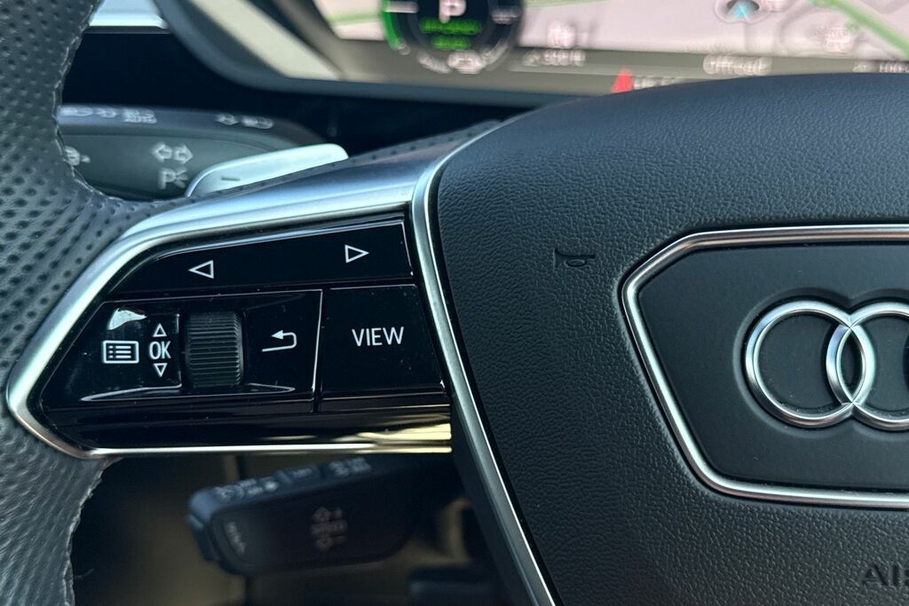 Audi Q8 e tron 250Kw 50 Quattro 95Kwh Black Edition Esta Grey #46