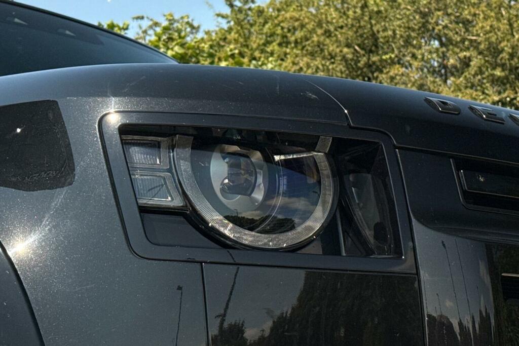 Land Rover Defender 90 2.0 P300 Se 90 6 Seat Estate YK73VLV Black #17