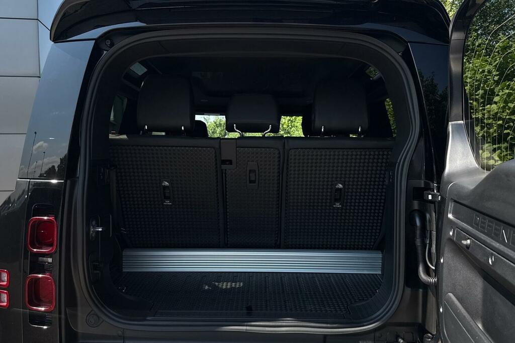 Land Rover Defender 90 2.0 P300 Se 90 6 Seat Estate YK73VLV Black #10
