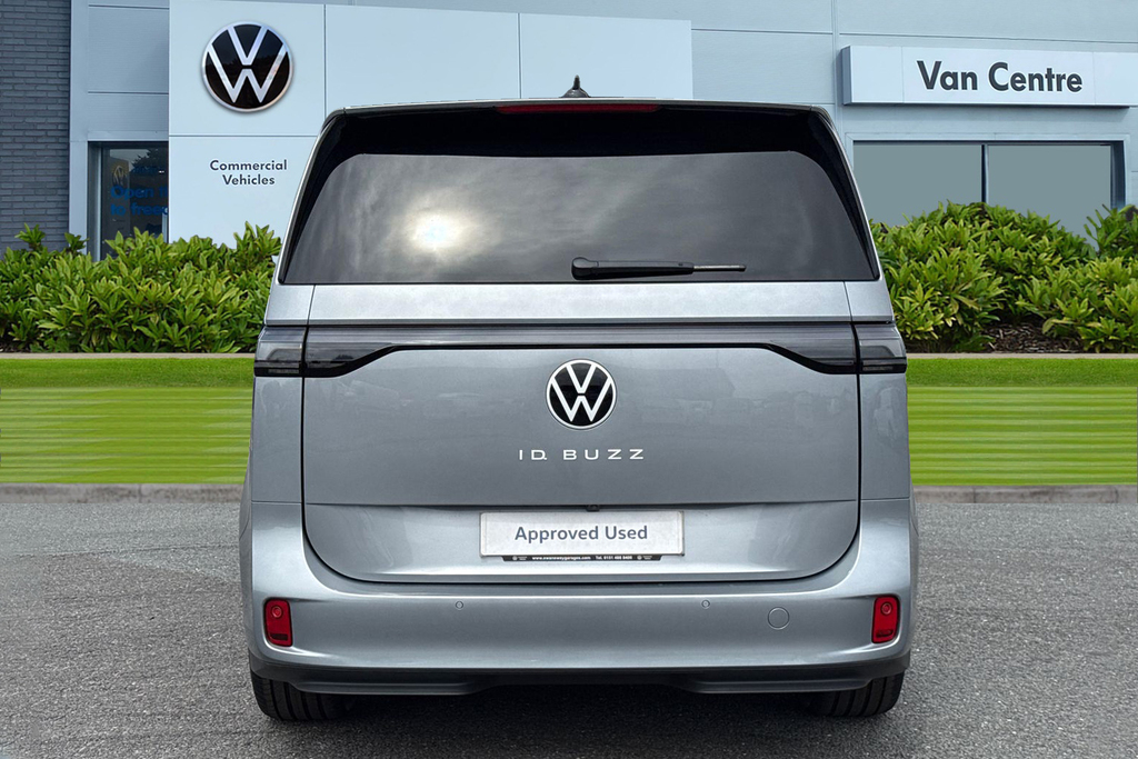 Volkswagen ID.Buzz Id. Buzz Life 5-Seat Swb 286 Ps 79 Kwh Au Silver #4