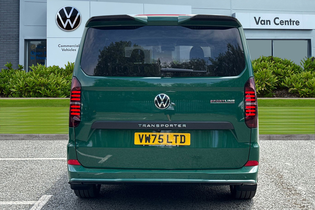 Volkswagen Transporter Sportline 2.0 Tdi 170 Sportline 75 Kombi Van  #4
