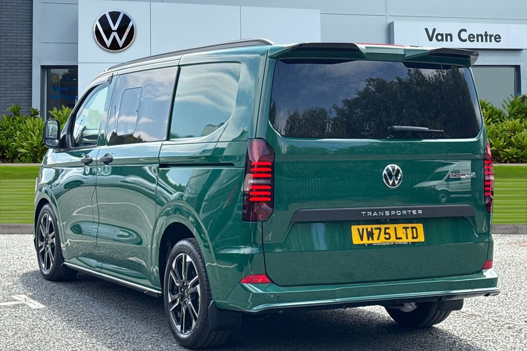 Volkswagen Transporter Sportline 2.0 Tdi 170 Sportline 75 Kombi Van  #2