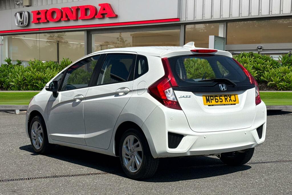 Honda Jazz 1.3 I-vtec Se Cvt Euro 6 Ss White #2
