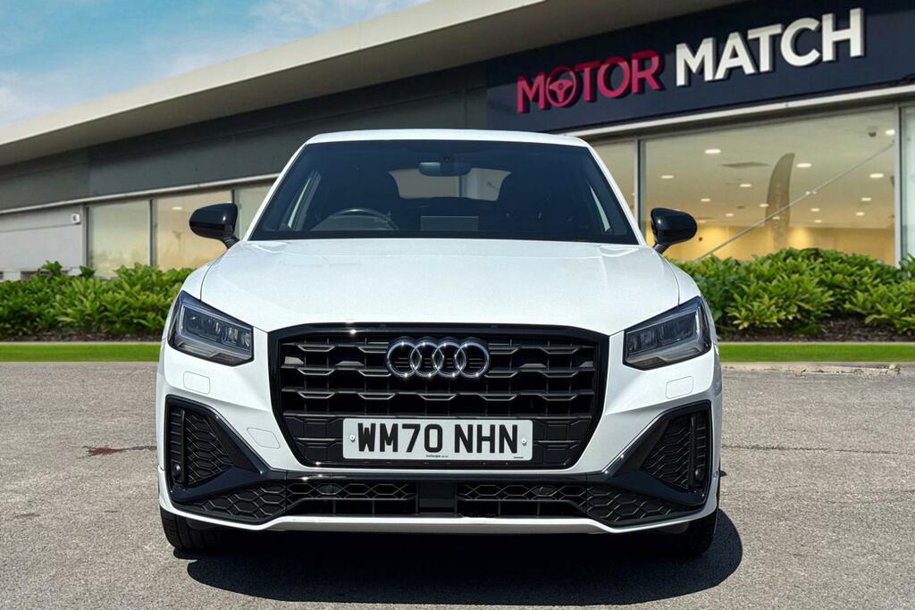 Audi Q2 1.5 Tfsi Cod 35 Black Edition Euro 6 Ss WM70NHN White #5
