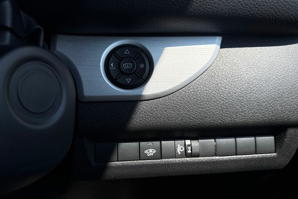 Peugeot Traveller 2020 Peugeot Traveller 1.5 Bluehdi Ss Active Grey #45