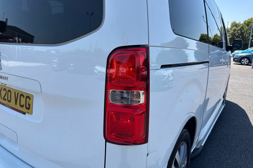 Peugeot Traveller 2020 Peugeot Traveller 1.5 Bluehdi Ss Active Grey #7