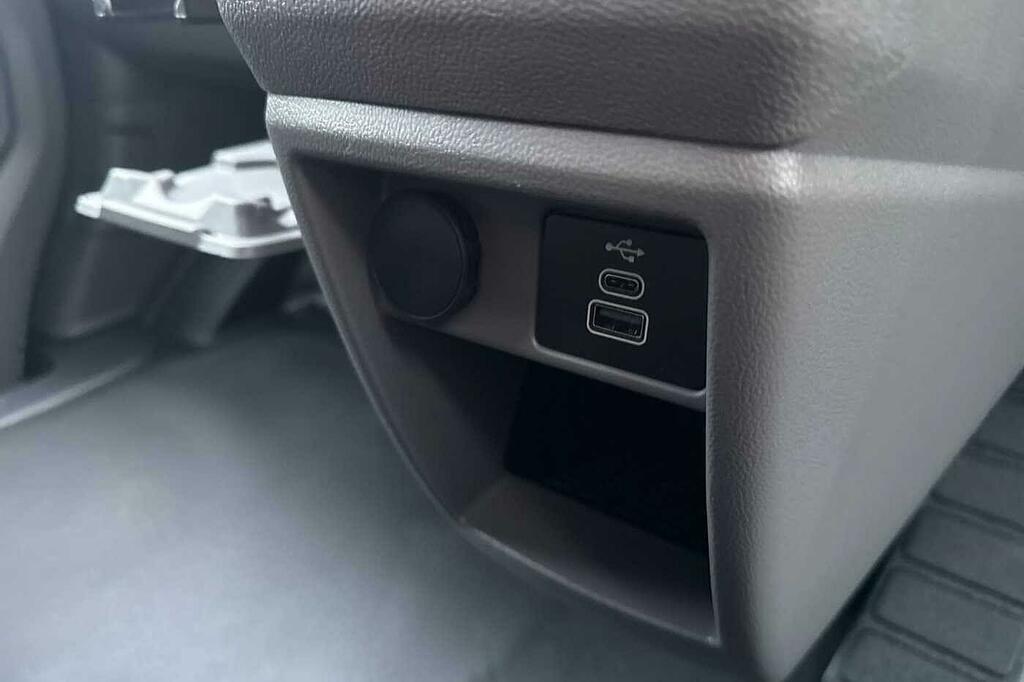 Volkswagen Transporter 2.0 Tdi T28 Commerce Pro Fwd Swb Euro 6 Ss Grey #37