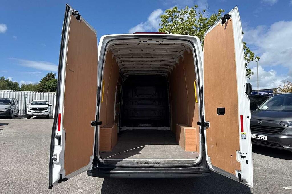Volkswagen Crafter Cr35 Mwb Fwd 2.0 Tdi 140Ps Commerce Plus High Roof White #9