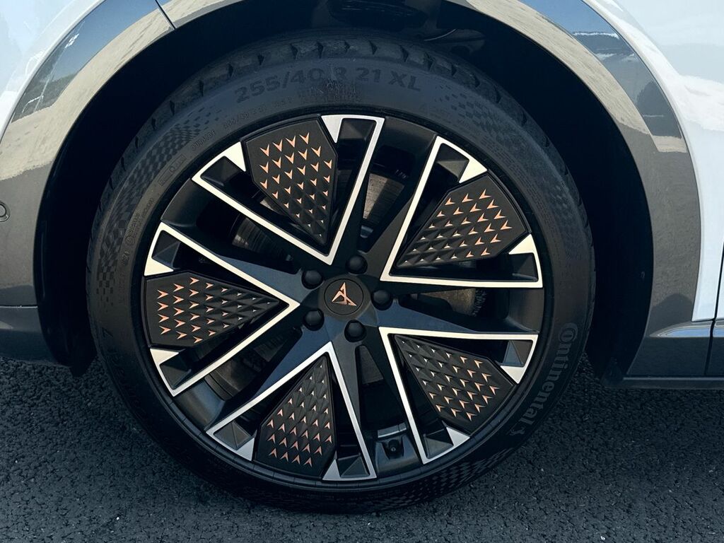 Cupra Tavascan 250Kw Vz2 77Kwh Awd Pack Heat P White #6