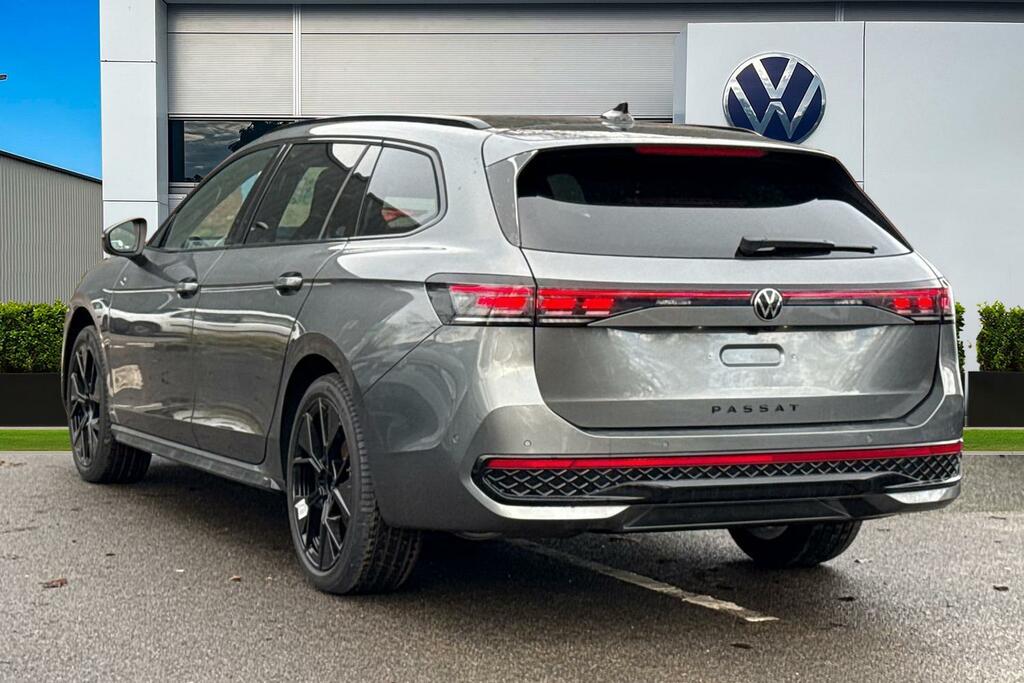 Volkswagen Passat 1.5 Etsi R-line Dsg Grey #2