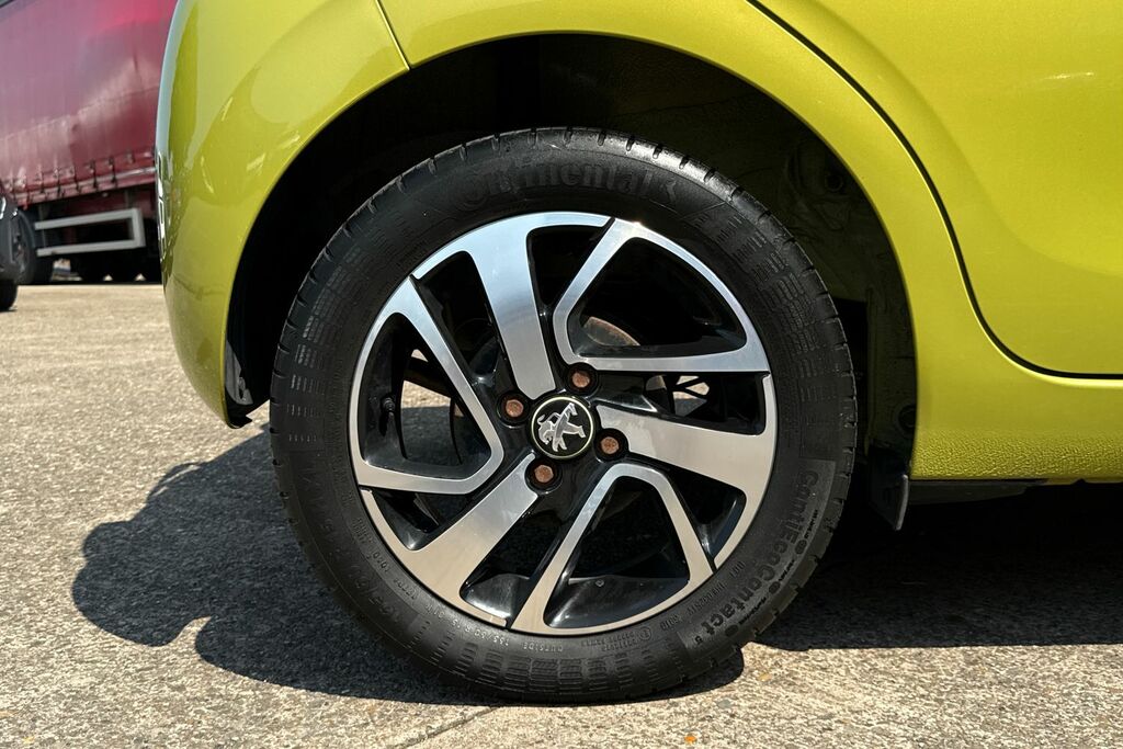 Peugeot 108 Peugeot 108 1.0 Allure Hatchback Black #10