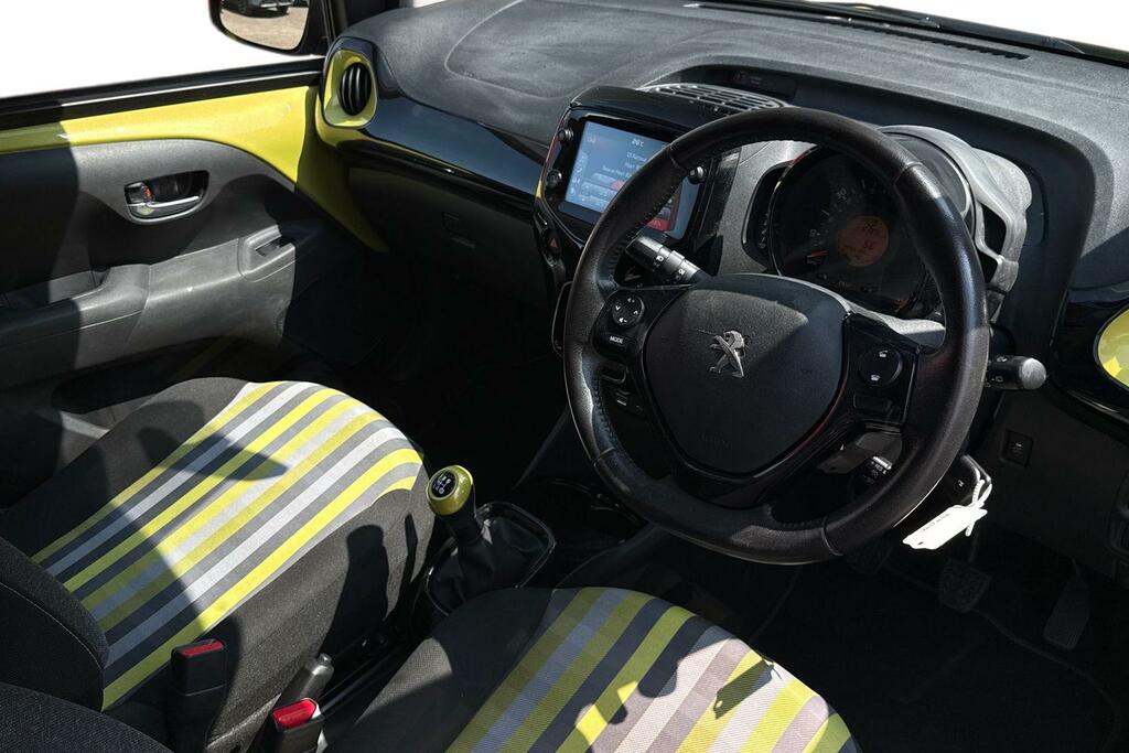 Peugeot 108 Peugeot 108 1.0 Allure Hatchback Black #13