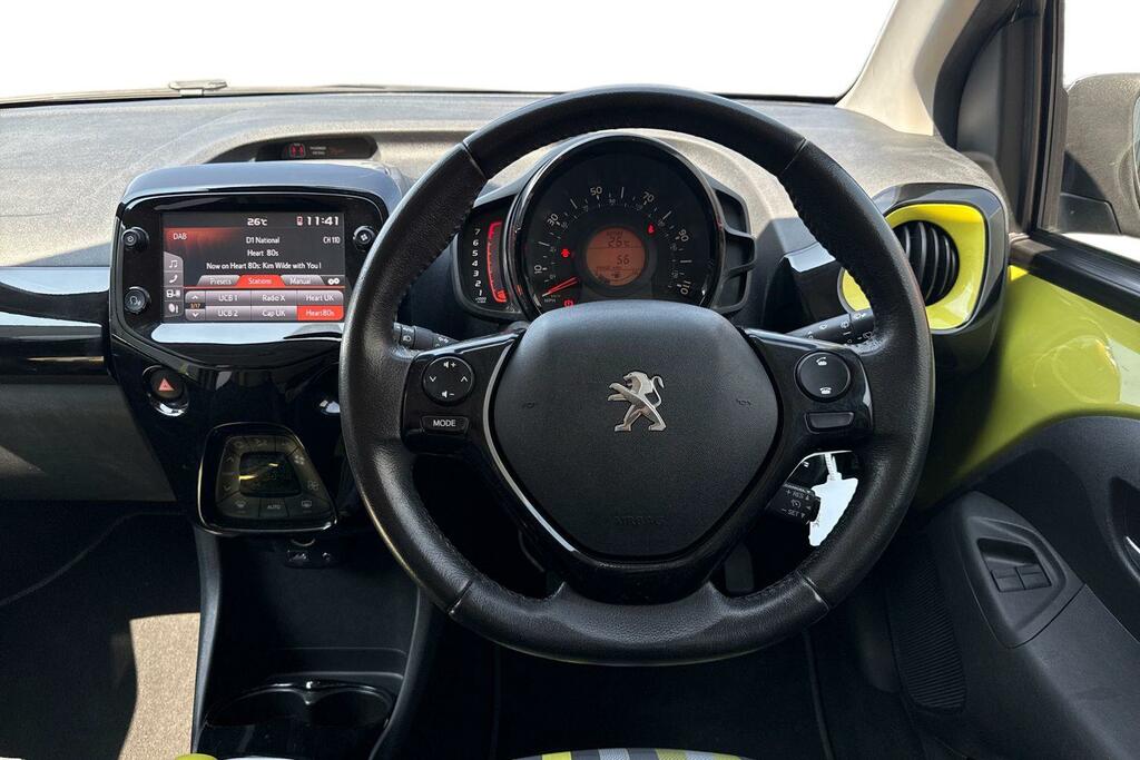 Peugeot 108 Peugeot 108 1.0 Allure Hatchback Black #17