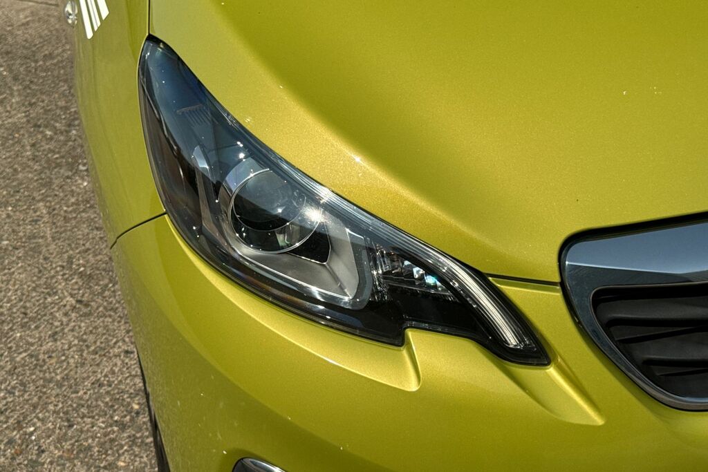 Peugeot 108 Peugeot 108 1.0 Allure Hatchback Black #8