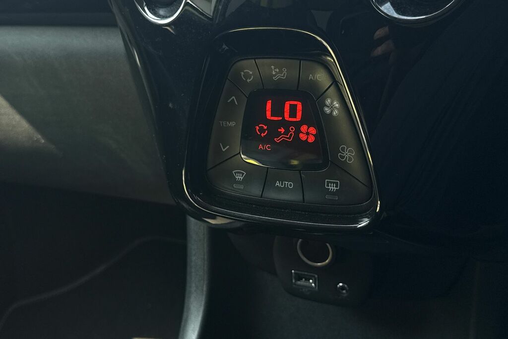 Peugeot 108 Peugeot 108 1.0 Allure Hatchback Black #21