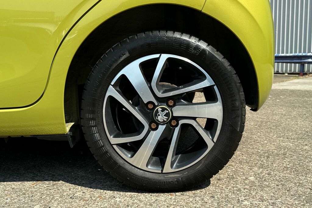 Peugeot 108 Peugeot 108 1.0 Allure Hatchback Black #11