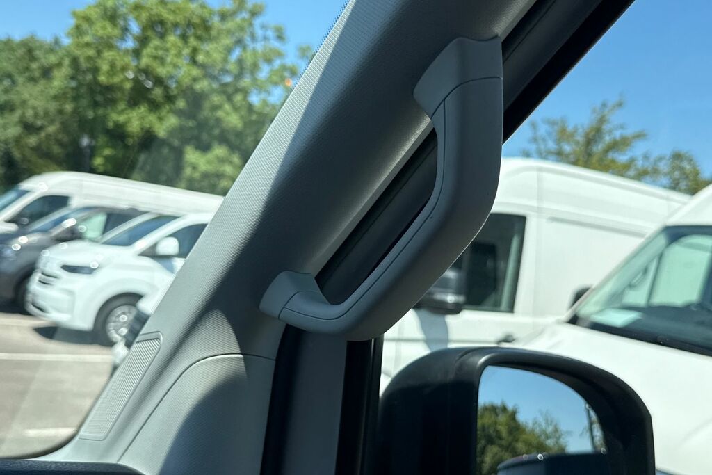 Volkswagen Crafter Cr35 Lwb Fwd 2.0 Tdi 140Ps Commerce Plus High Roof Grey #39