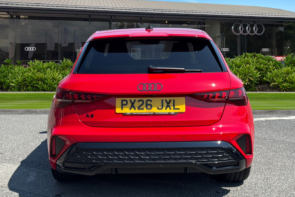 Audi A3 Black Edition Tfsi 150 Ps S Tronic Red #4