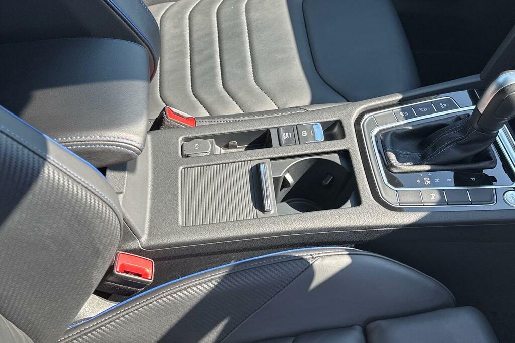 Volkswagen Arteon Pa R-line 2.0 Tsi 190Ps 7-Speed Dsg Silver #19