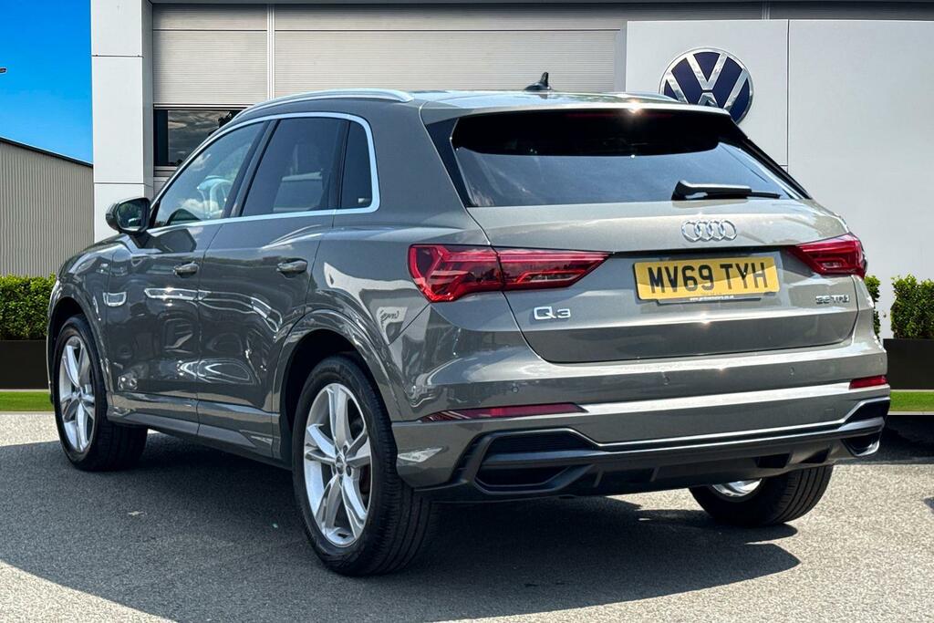Audi Q3 35 Tfsi S Line Grey #2