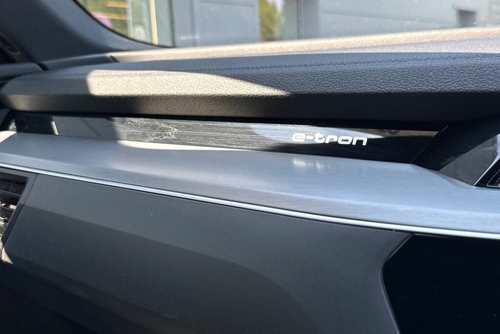 Audi E-tron Suv Black #40
