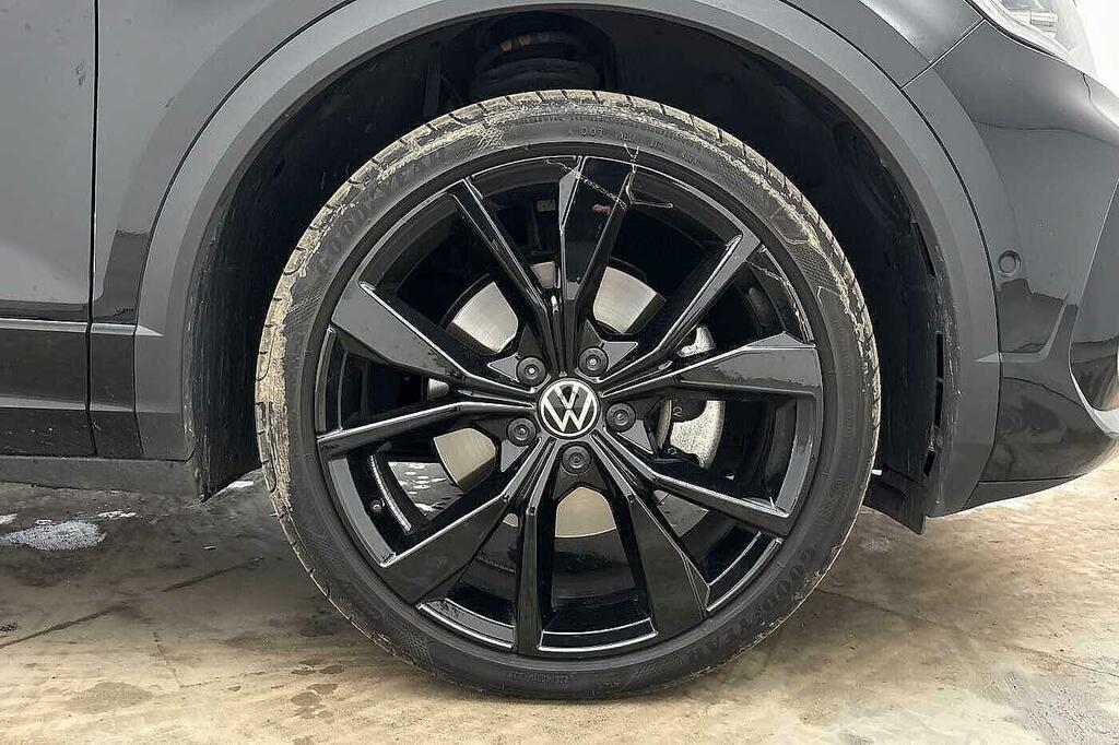 Volkswagen T-Roc 1.5 Tsi Black Edition Plus Dsg Pan Roof, Rear Black #5