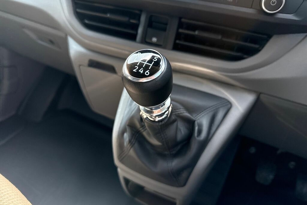 Volkswagen Transporter T7 Tdi 150 6 Speed Commerce Plus Sport Swb In Froz White #22