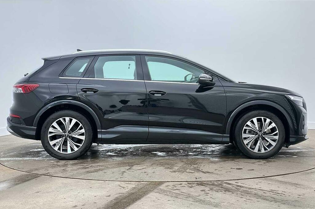 Audi Q4 E Tron Q4 Sport 40 E-tron 150,00 Kw KR75ZVC Black #4