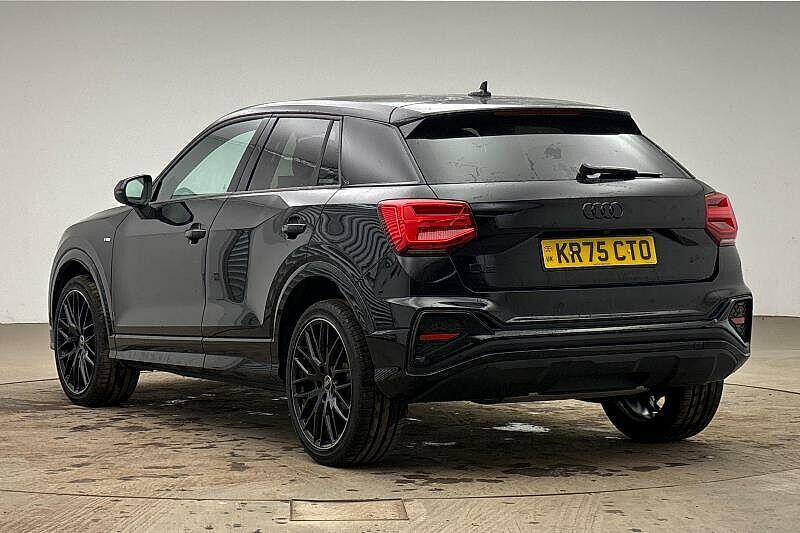 Audi Q2 Black Edition 35 Tfsi 150 Ps S Tronic Black #2