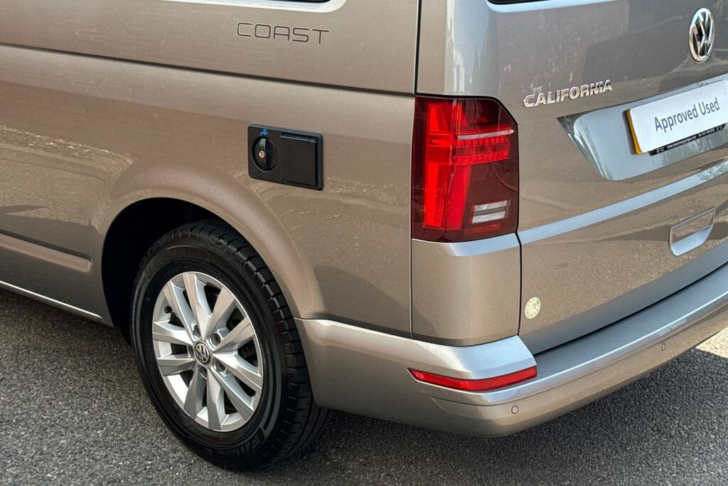 Volkswagen California 2.0 Tdi Ocean Camper Dsg Euro 6 Ss Red #7