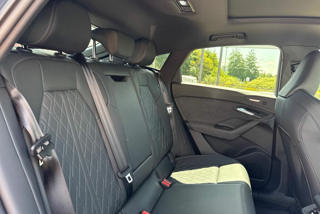 Audi SQ6 E-Tron Sq6 Sportback Edition 1 E-tron 360,00 Kw Blue #42