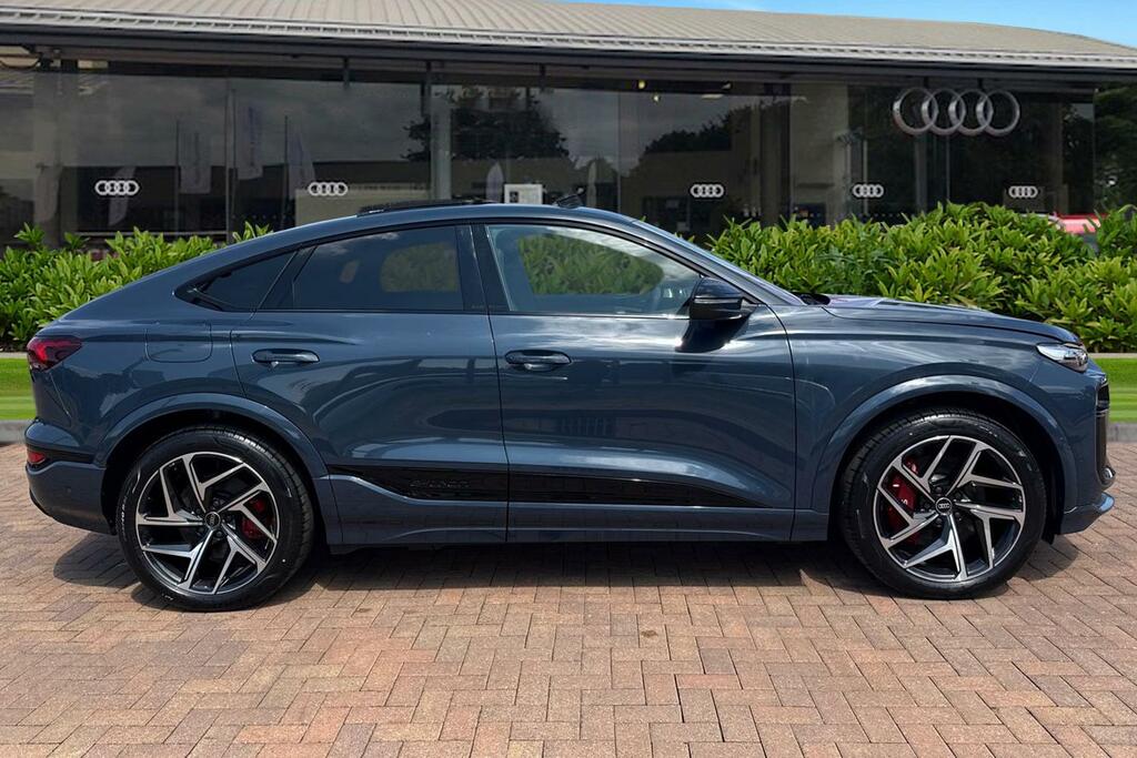 Audi SQ6 E-Tron Sq6 Sportback Edition 1 E-tron 360,00 Kw Blue #3