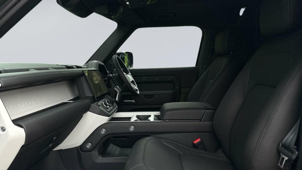 Land Rover Defender 3.0 D350 Hard Top X-dynamic Hse Green #2