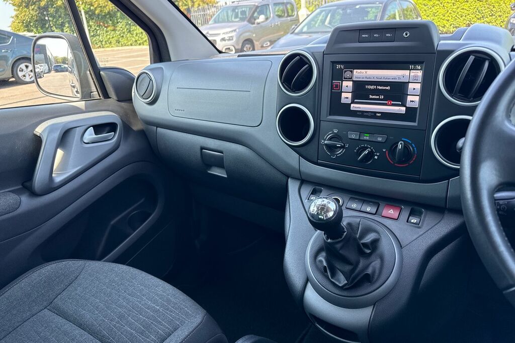 Citroen Berlingo Panel Van White #41
