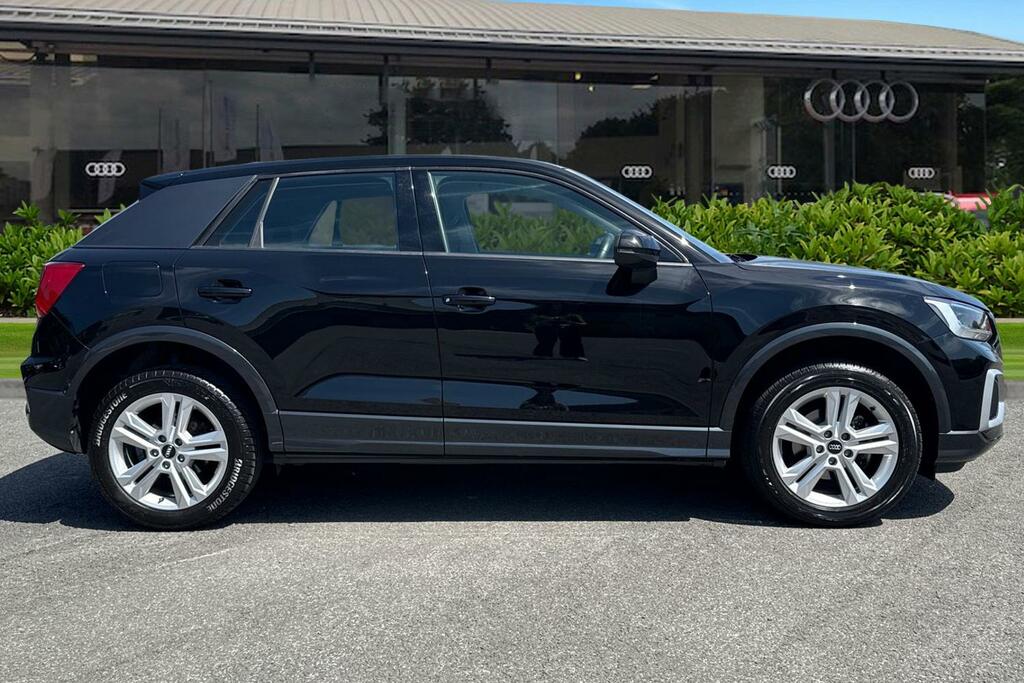 Audi Q2 Sport 30 Tfsi 110 Ps 6-Speed PY73BDF Black #3